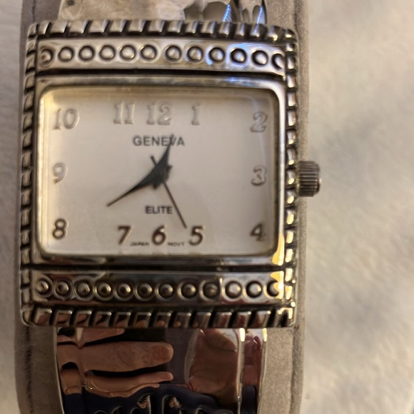 Geneva Elite Watch - Picture 2 of 3